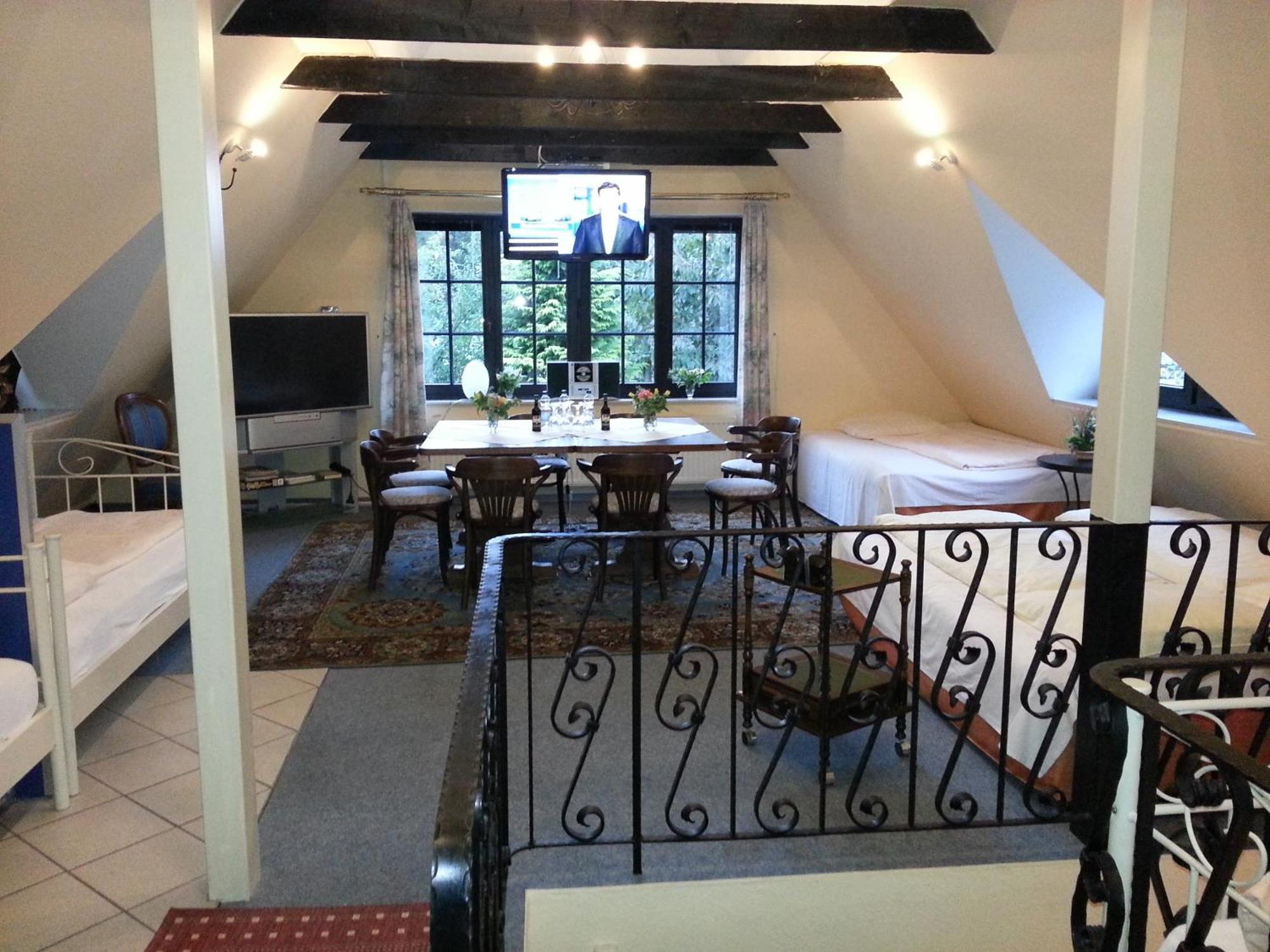 Altes Zollhaus Am Klinikum Hotel Lubeck Luaran gambar