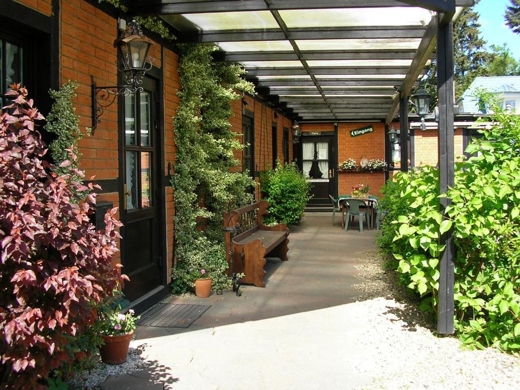 Altes Zollhaus Am Klinikum Hotel Lubeck Luaran gambar