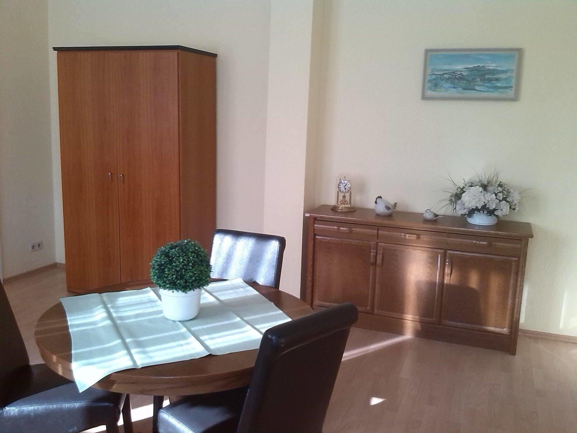 Altes Zollhaus Am Klinikum Hotel Lubeck Luaran gambar