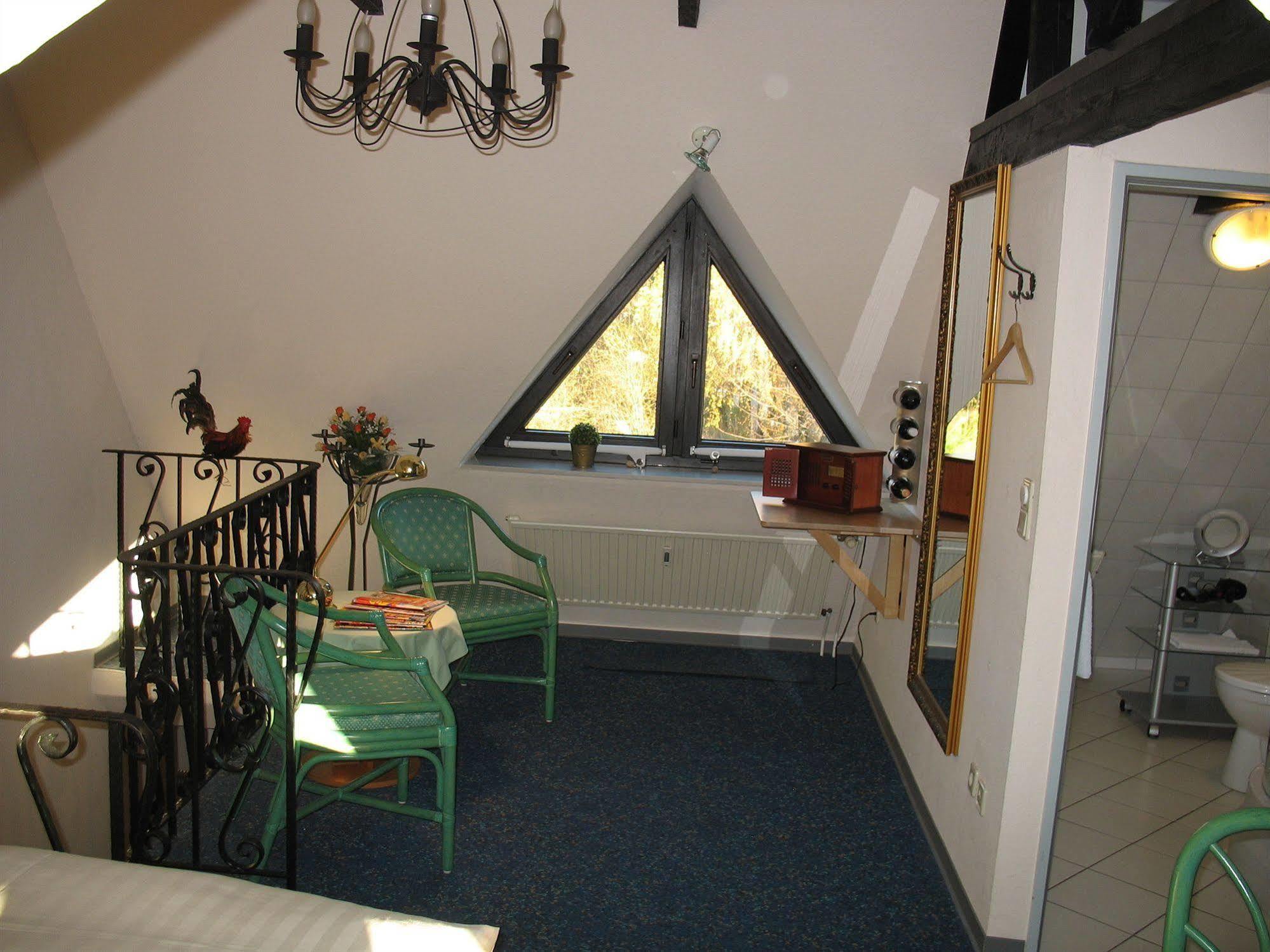 Altes Zollhaus Am Klinikum Hotel Lubeck Luaran gambar