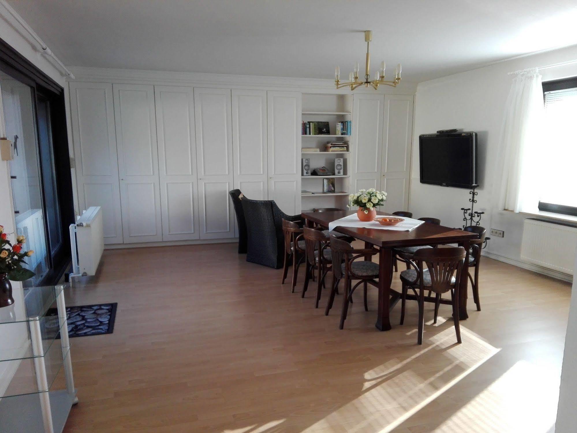 Altes Zollhaus Am Klinikum Hotel Lubeck Luaran gambar