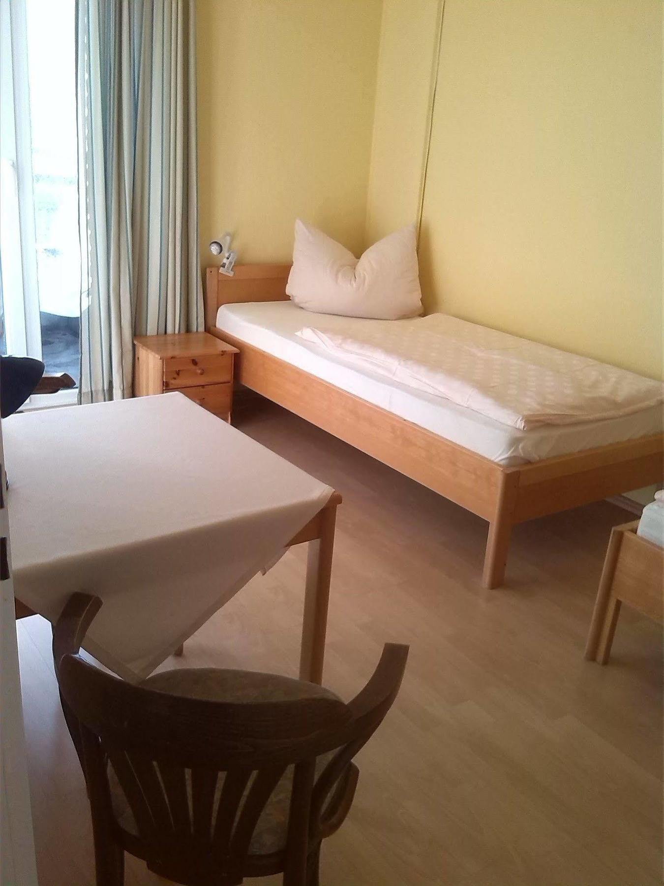 Altes Zollhaus Am Klinikum Hotel Lubeck Luaran gambar