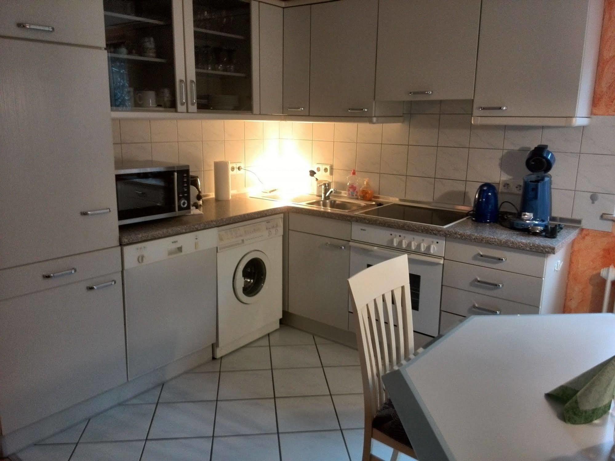Altes Zollhaus Am Klinikum Hotel Lubeck Luaran gambar